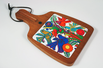 Vintage wood & ceramic tile cheese board from the Acapulco range produced by Villeroy & Boch