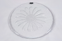 Vintage circular glass cheese board with flower design designed by Frank Thrower for Dartington Crystal