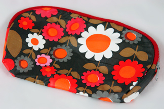 vintage flower patterned make-up bag
