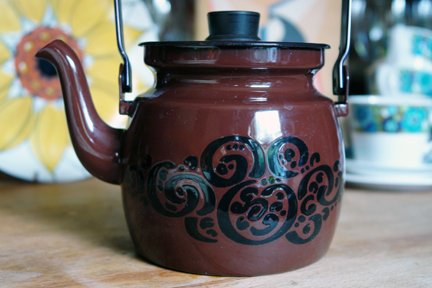 vintage chocolate brown enamel Finel kettle picked up at Todmorden fleamarket