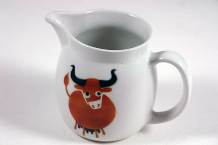vintage Arabia milk jug with cow design