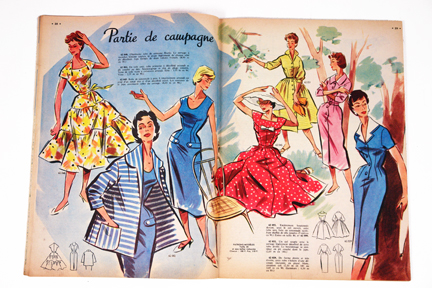 fashion article from vintage 1950s French "L'Echo de la Mode" magazine fashion article from vintage 1950s French "L'Echo de la Mode" magazine
