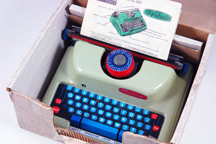 vintage 1950s/60s light green moulded plastic toy typewriter vintage 1950s/60s light green moulded plastic toy typewriter