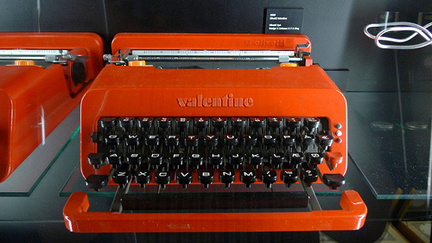 vintage 1970s/80s 'Valentine' typewriter designed by Ettore Sotsass vintage 1970s/80s 'Valentine' typewriter designed by Ettore Sotsass